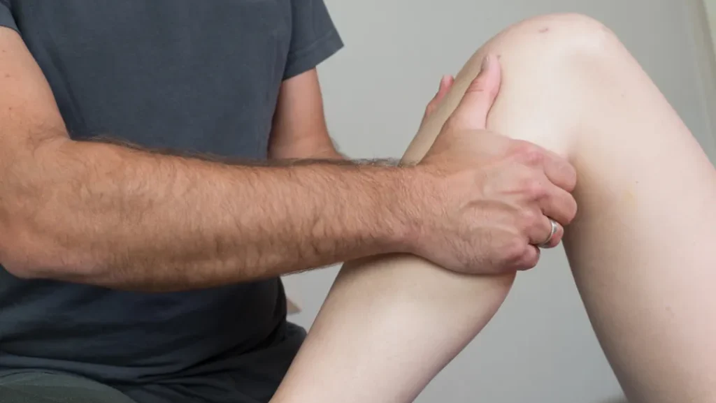 Cómo masajear una rodilla